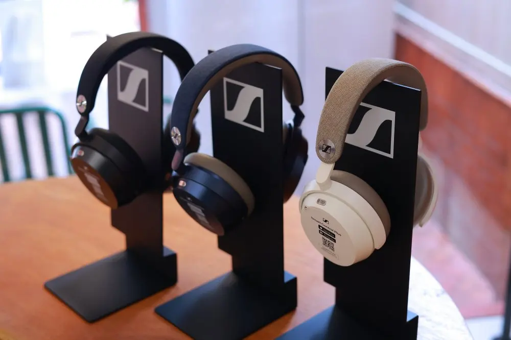 เทียบหูฟัง Sennheiser ใหม่ 3 สไตล์ MOMENTUM 5, True Wireless 5 และ ACCENTUM Clip