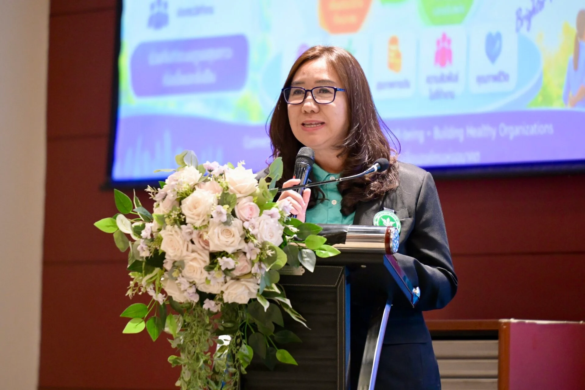 ทำไมการฝืนไปทำงานขณะป่วยกำลังกัดกร่อนสุขภาพและองค์กร