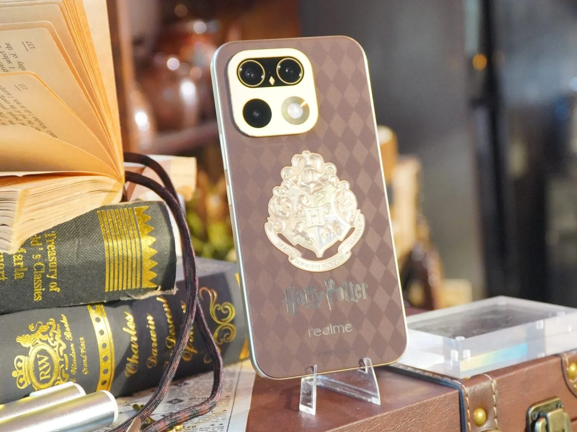 Realme 16 Pro Harry Potter Edition มือถือฉบับสะสมที่แฟนต้องคิดให้ดี