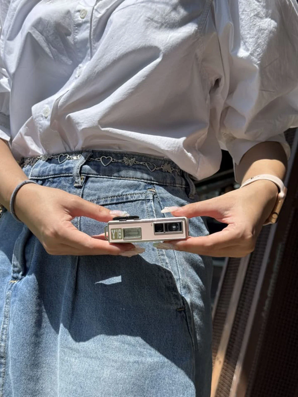 Yashica Y16 กล้องคอมแพกต์วินเทจที่เชื่อมเทรนด์พวงกุญแจกับดีไซน์คลาสสิก
