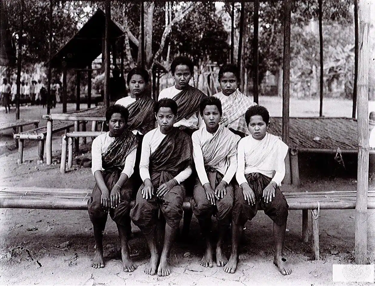 เมื่อภาพถ่ายประวัติศาสตร์กลายเป็นสนามแย่งชิงตัวตน