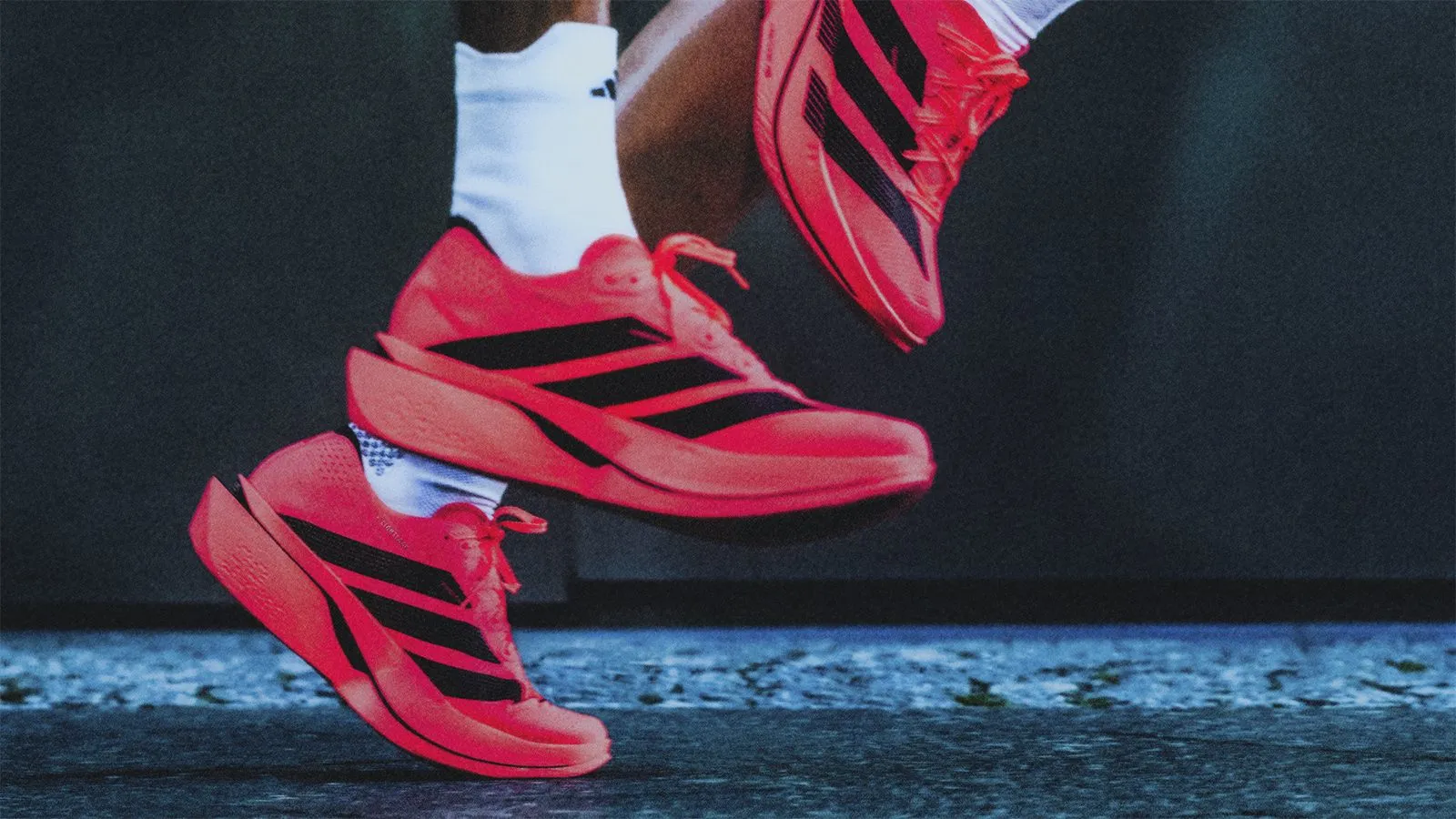 Adizero Adios Pro 5 ปฏิวัติ super shoe ด้วยโครงสร้างคาร์บอนใหม่
