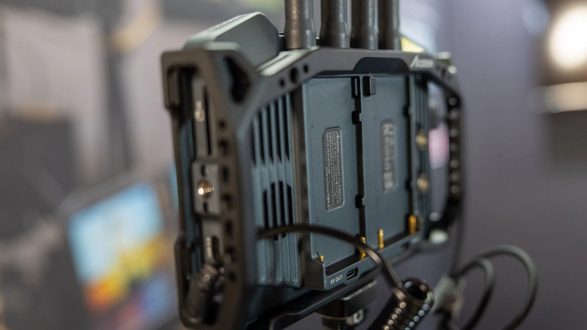 จอมอนิเตอร์ 4K ไร้สายยุคใหม่ เมื่อจอคือศูนย์ควบคุมกล้องทั้งกองถ่าย