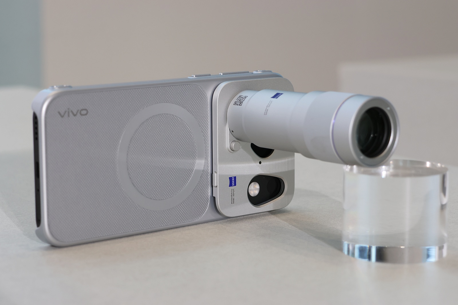 4K 240fps และ Dynamic Range 17 สต็อป เมื่อ Vivo X500 Pro Max ขยับเพดานวิดีโอสมาร์ทโฟน