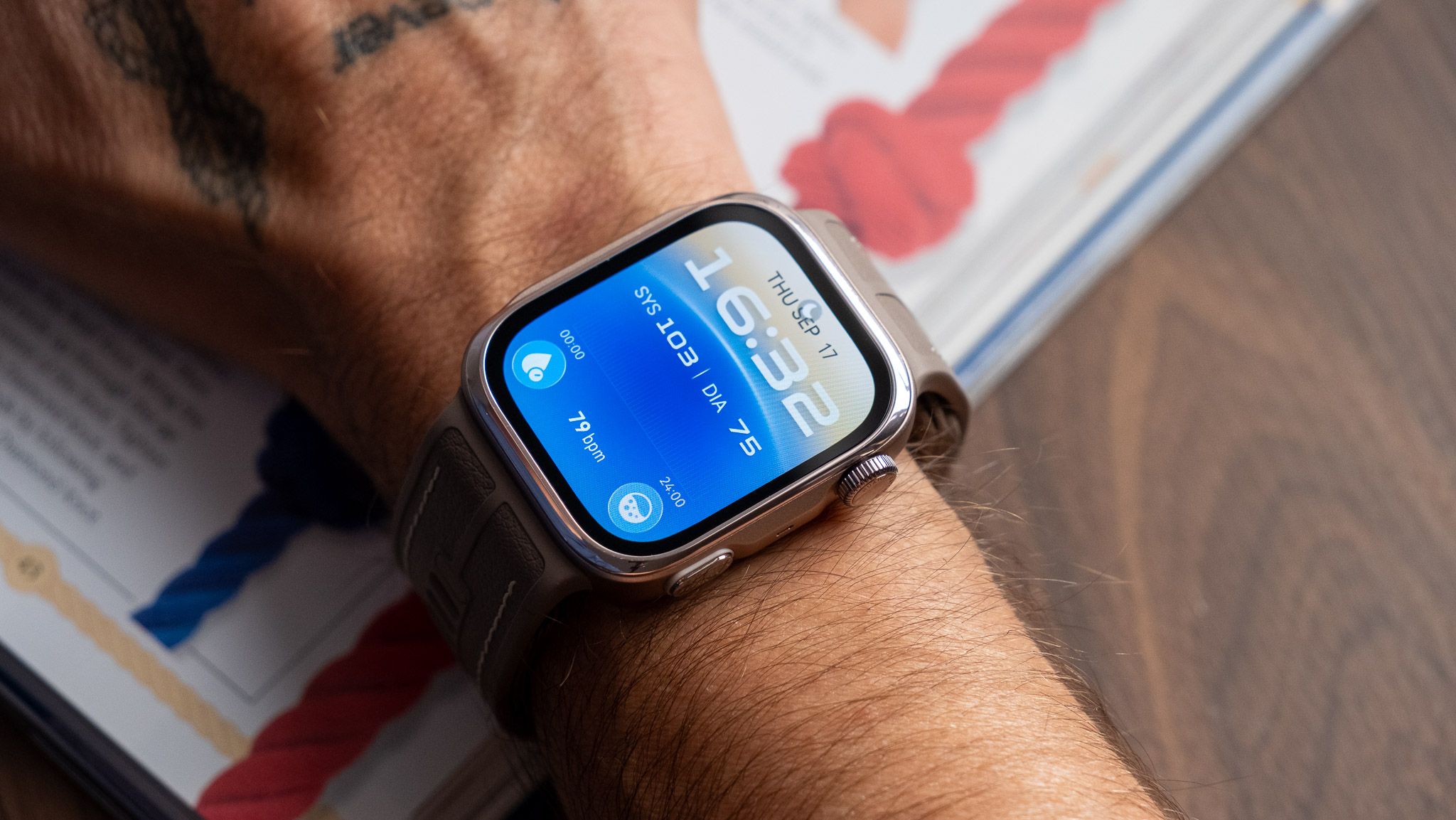 วัดความดันด้วยสายรัดแบบ Cuff บน Huawei Watch D3 ดีกว่าสมาร์ตวอทช์ทั่วไปแค่ไหน