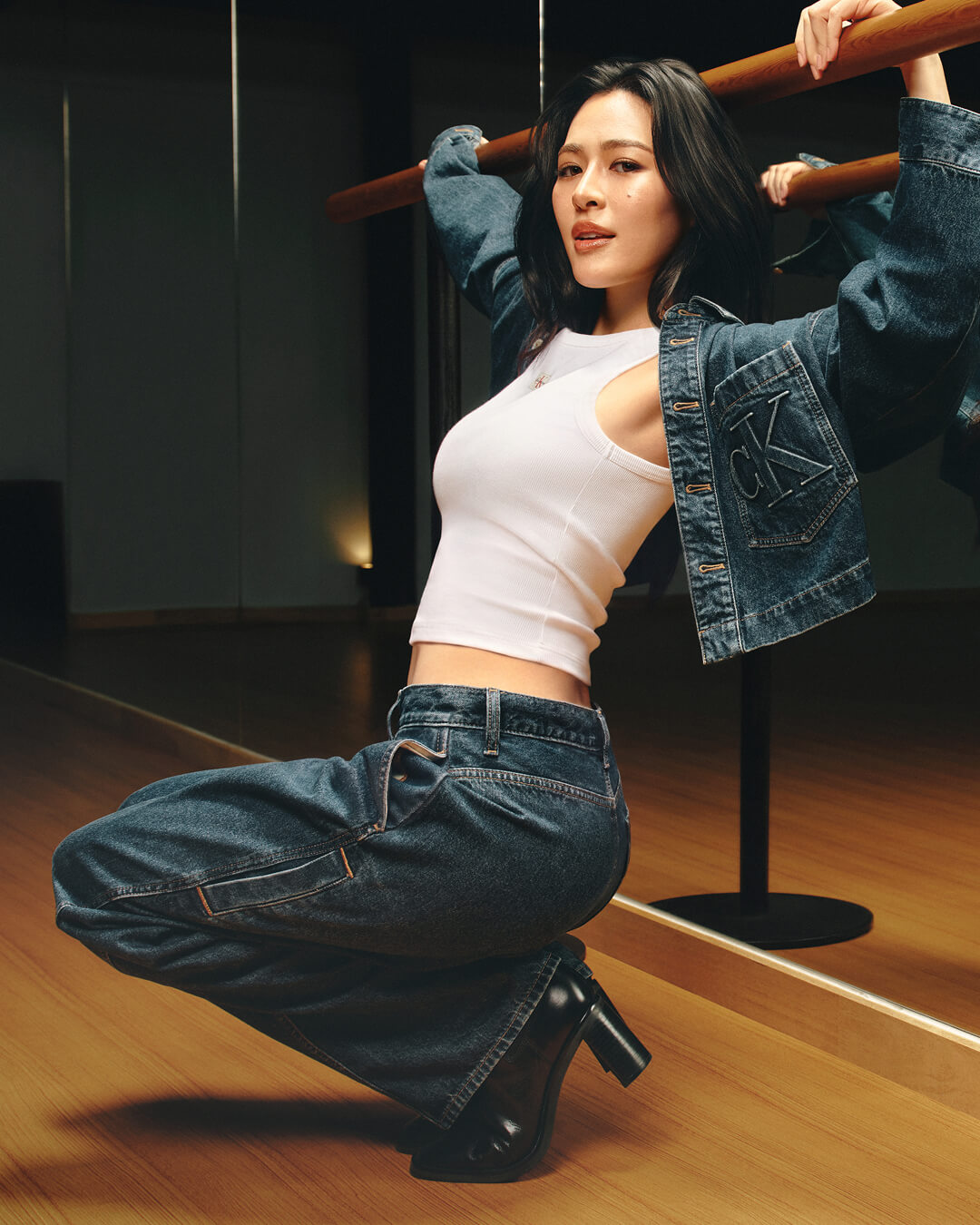 จากรันเวย์นิวยอร์กสู่หน้าแคมเปญ Calvin Klein ของหลิงหลิง คอง