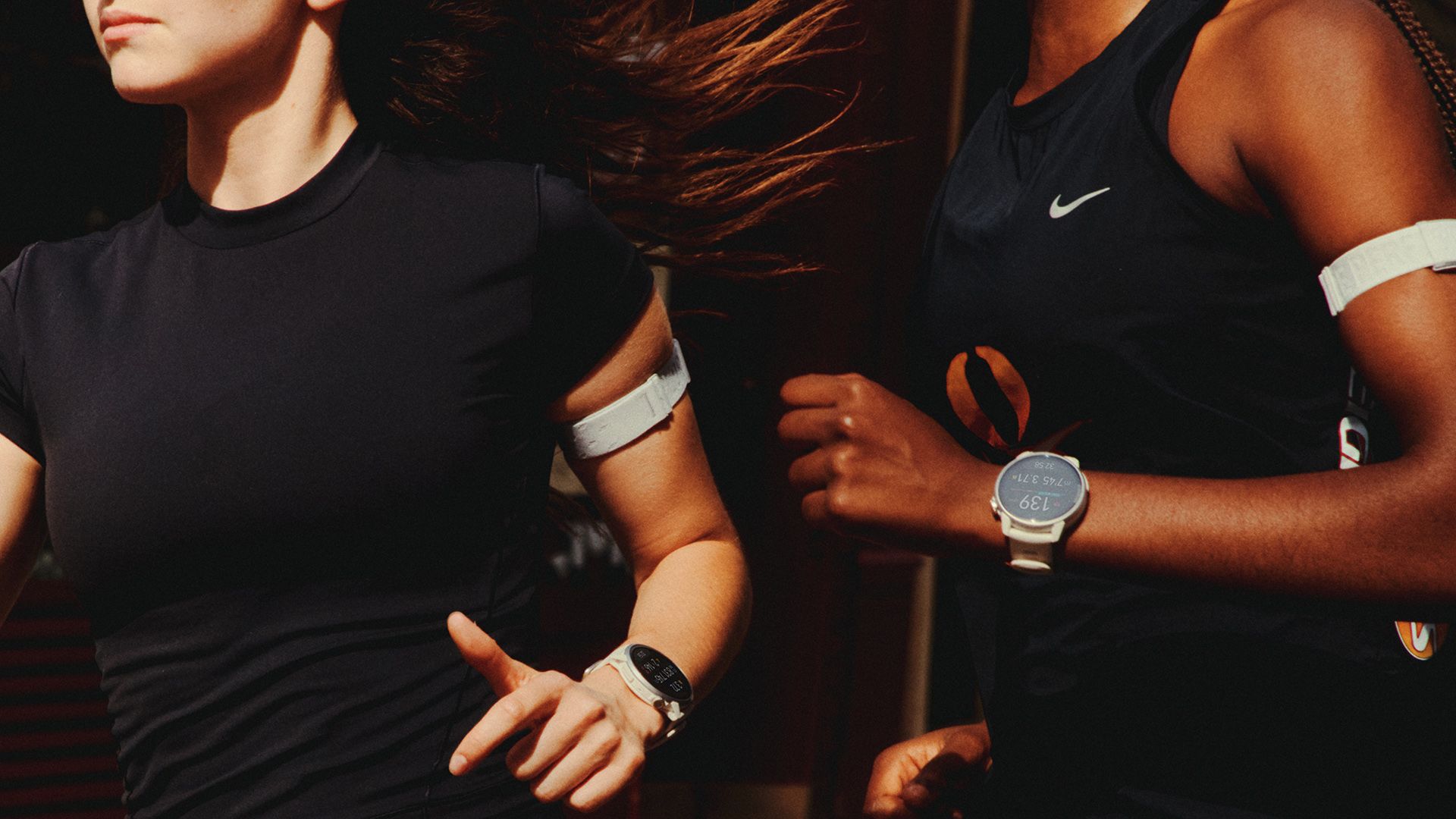 นาฬิกาอัจฉริยะ AMOLED พลังแสงแดด ศึก Coros Pace 4 Pro ปะทะ Amazfit T-Rex Dual Solar