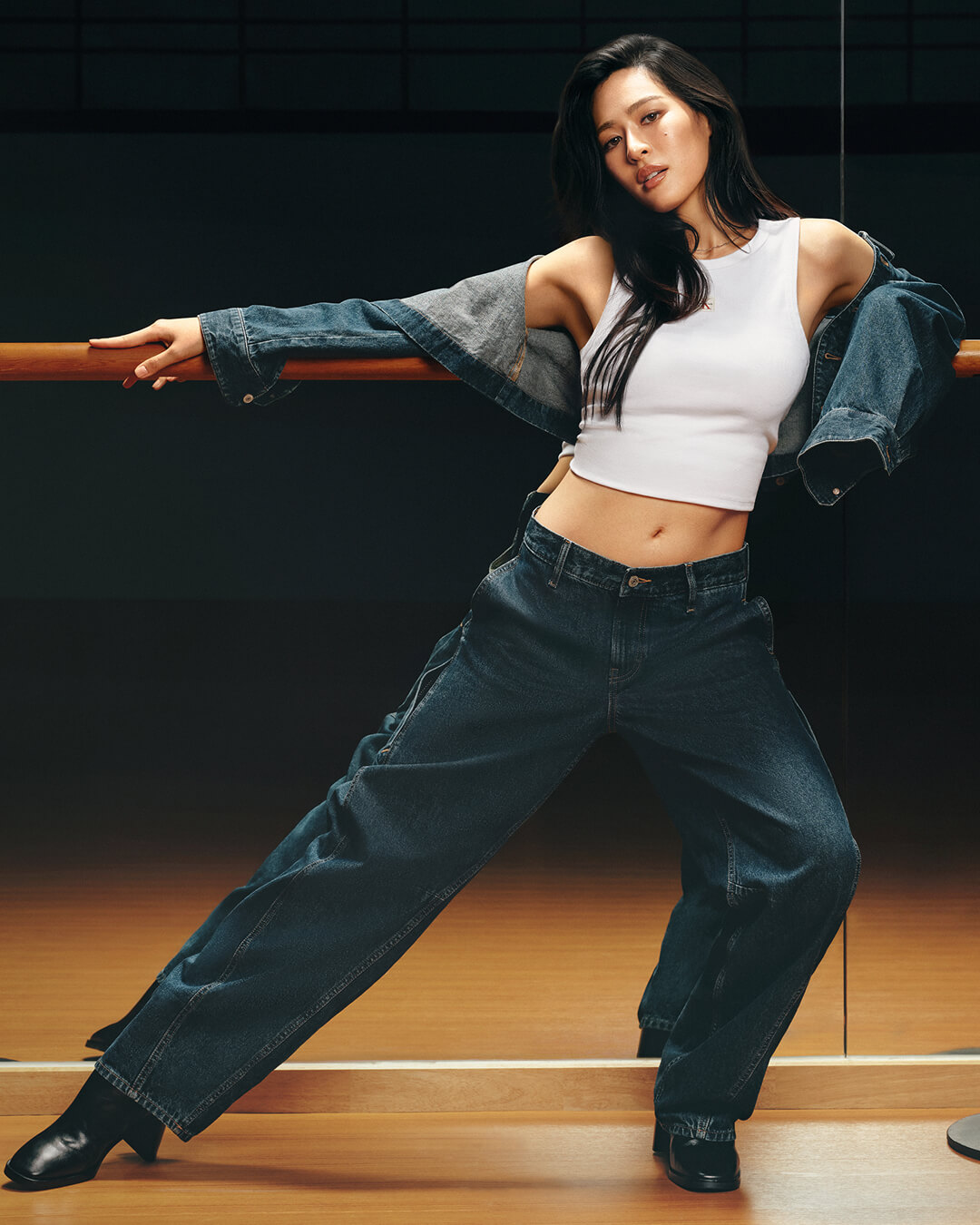 กลยุทธ์ดาวดังคู่ภูมิภาคของ Calvin Klein ในแคมเปญ Feel the Fit