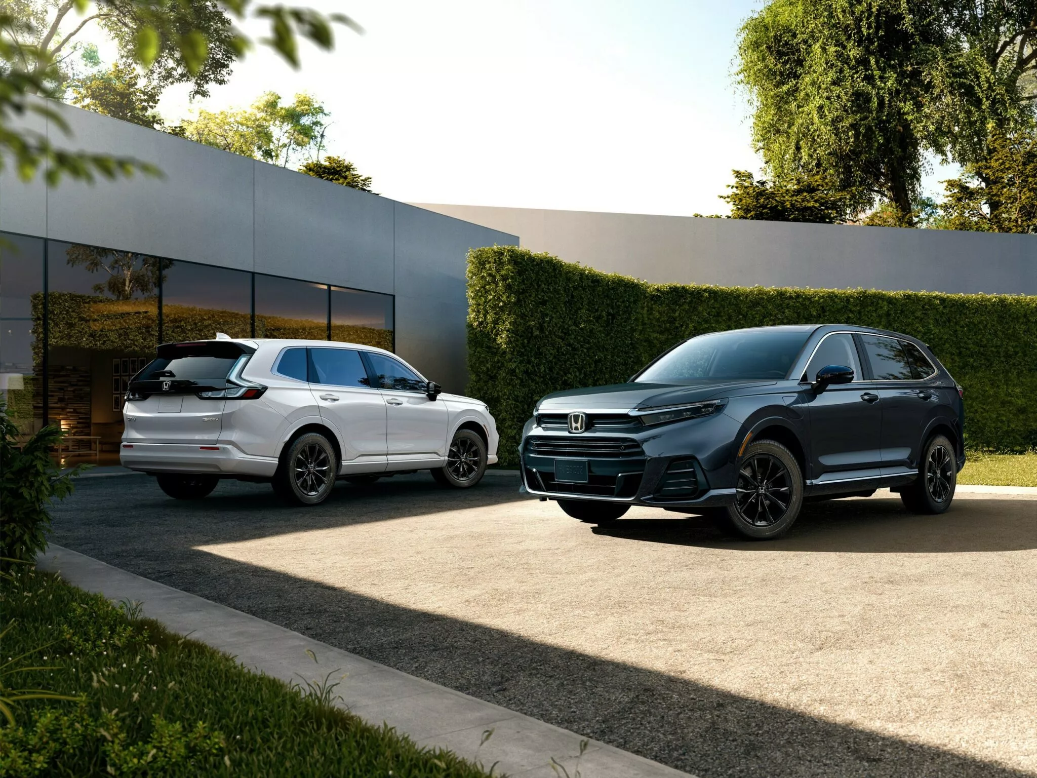 Honda CR-V ยกเครื่องครั้งใหญ่ สู่ยุคไฮบริดเต็มตัว