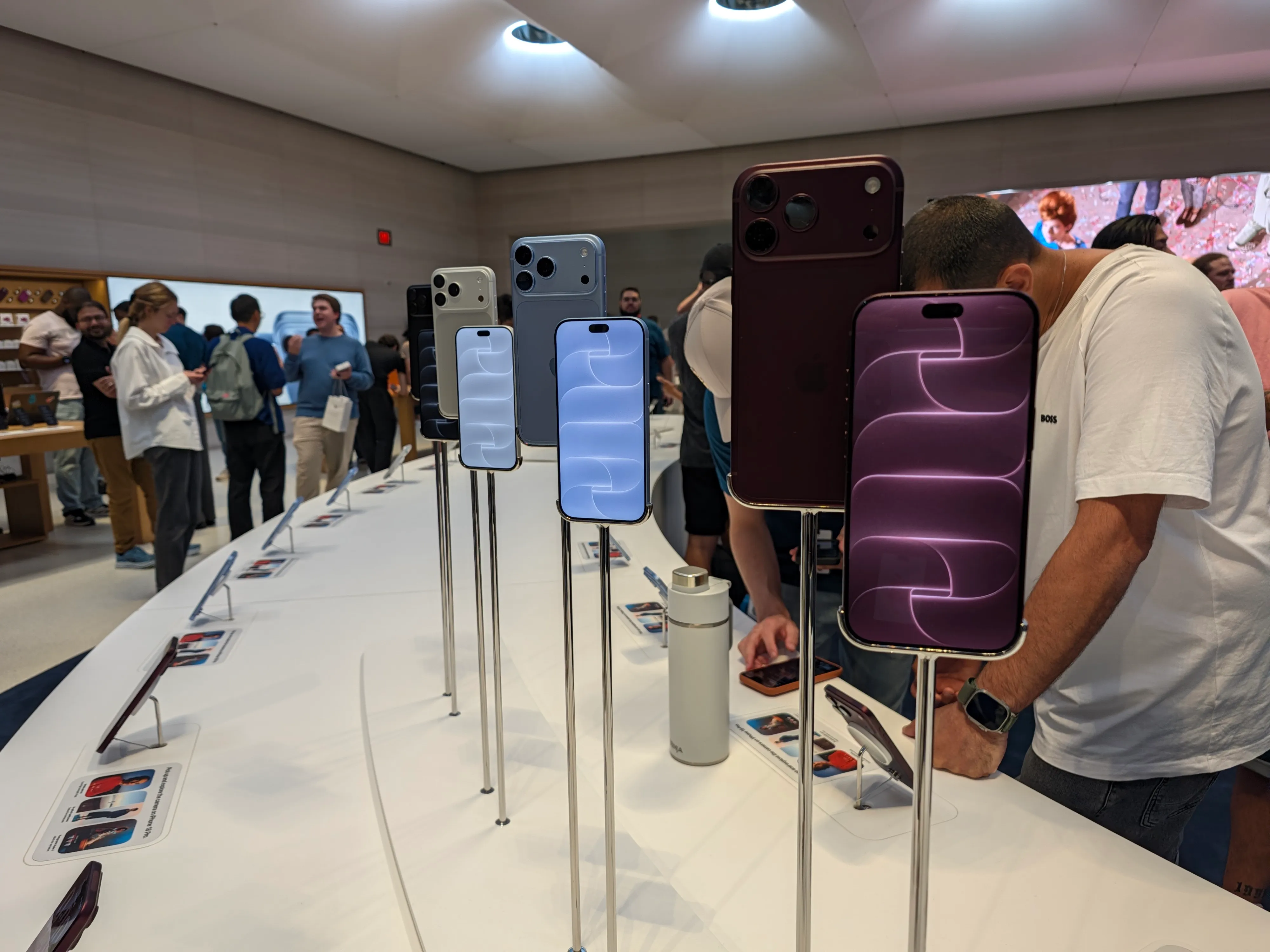iPhone Duo vs iPhone 18 Pro เลือกจอพับหรือเครื่องโปรแบบเดิมดี