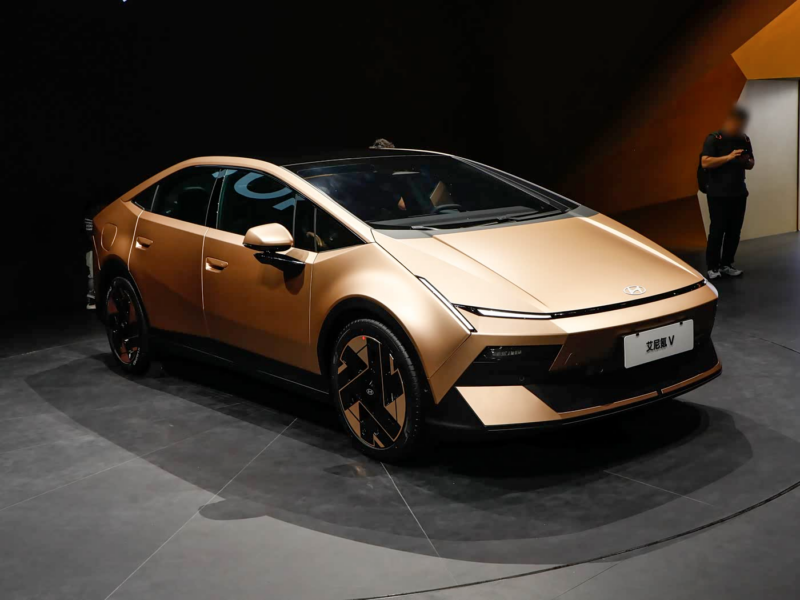 Hyundai IONIQ V ไฟฟ้า 800V ทางยาว 650 กม ท้าชนเจ้าถิ่น EV