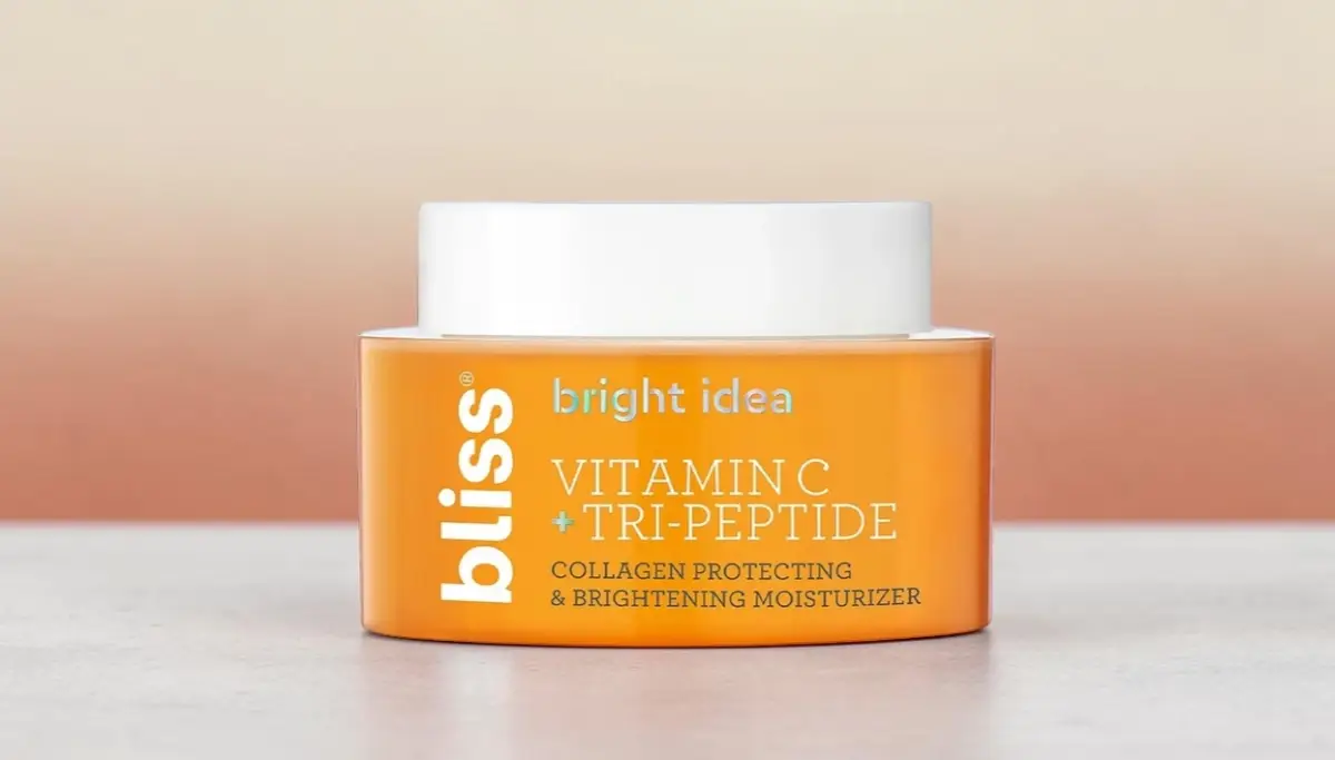 เซรั่มวิตามินซีที่ช่วยให้ผิวสว่างใส Derma E ชน Bliss แบบตรงไปตรงมา
