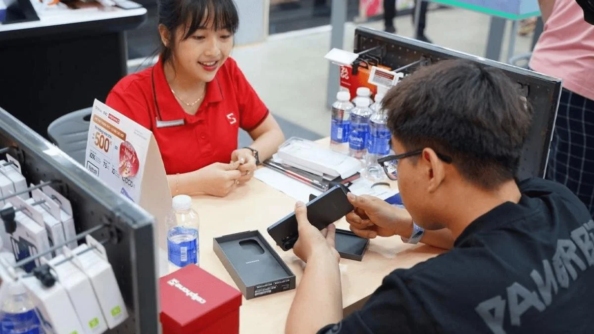 Samsung Galaxy A57 vs Nothing Phone 4a 5G โทรศัพท์บัджเจตตัวไหนคุ้มกว่ากัน