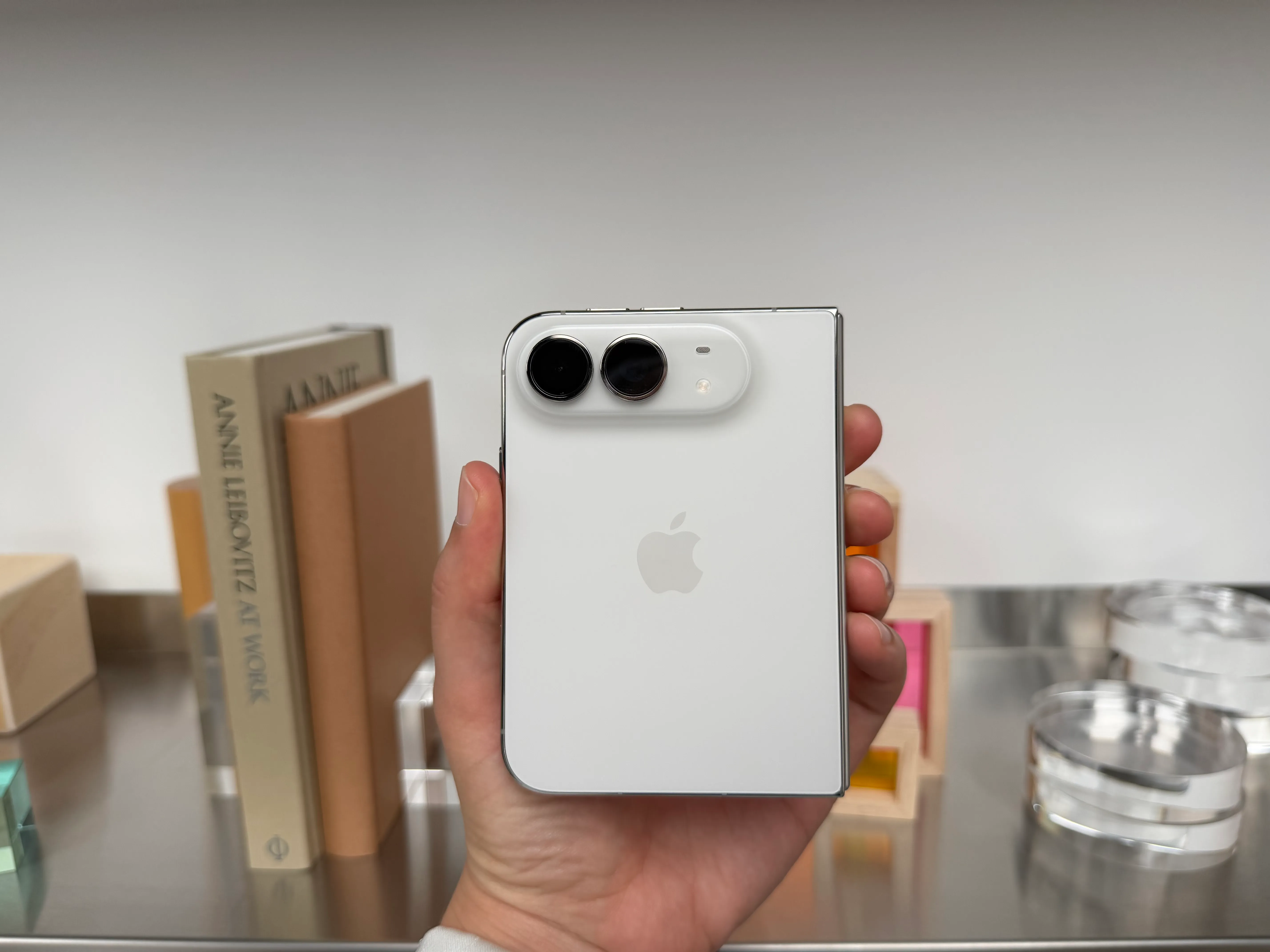 iPhone Duo vs iPhone 18 Pro เลือกจอพับหรือเครื่องโปรแบบเดิมดี