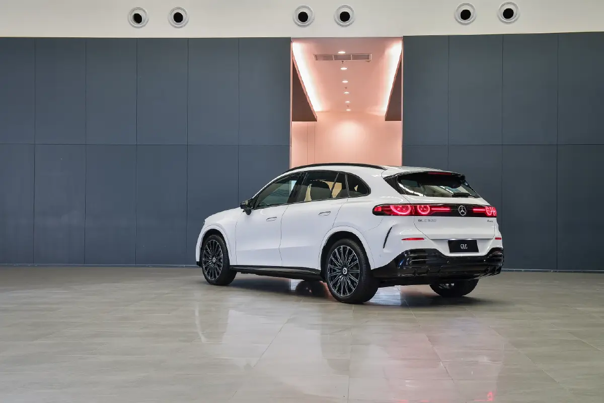 ดีเอ็มซีเปิดตัว Mercedes GLC ไฟฟ้า ระยะวิ่ง 616 กม แบตเตอรี่ 800 โวลต์