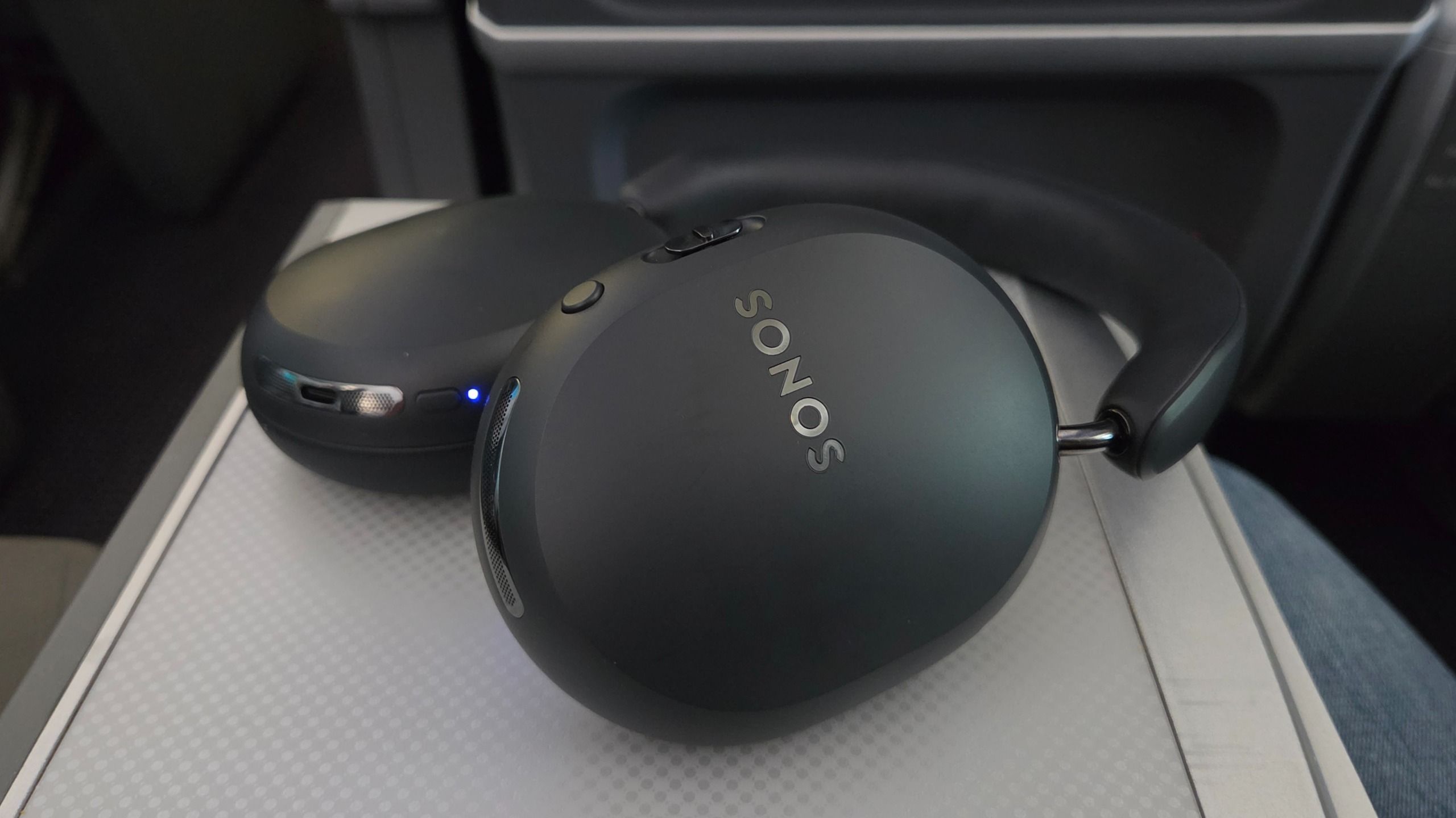 รีวิว Sonos Ace Ultra หูฟังตัดเสียงที่กล้าเทียบ Bose QuietComfort