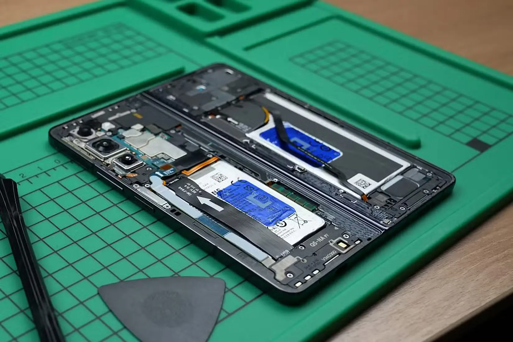 แยกชีวิตสองโลกบนมือถือเดียวด้วย Samsung Secure Folder