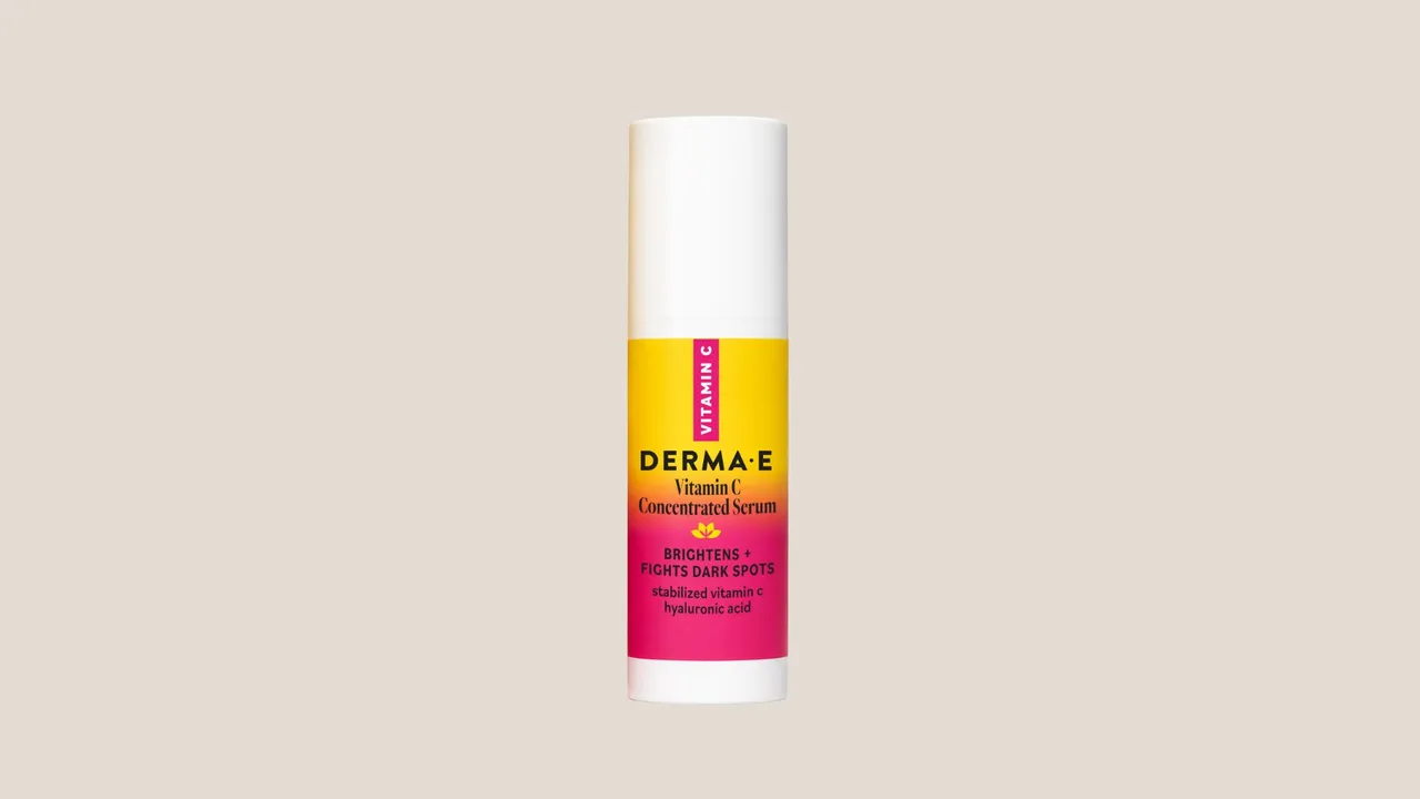 เซรั่มวิตามินซีที่ช่วยให้ผิวสว่างใส Derma E ชน Bliss แบบตรงไปตรงมา