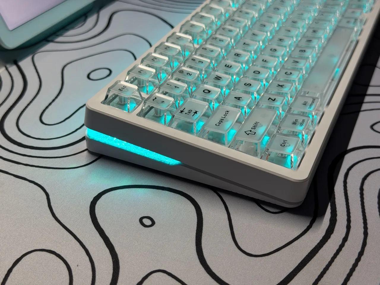 สวิตช์แม่เหล็กยึดบัลลังก์คีย์บอร์ดเกมมิ่ง ASUS TUF K4 และ EPOMAKER HE75 V2 นำเทรนด์
