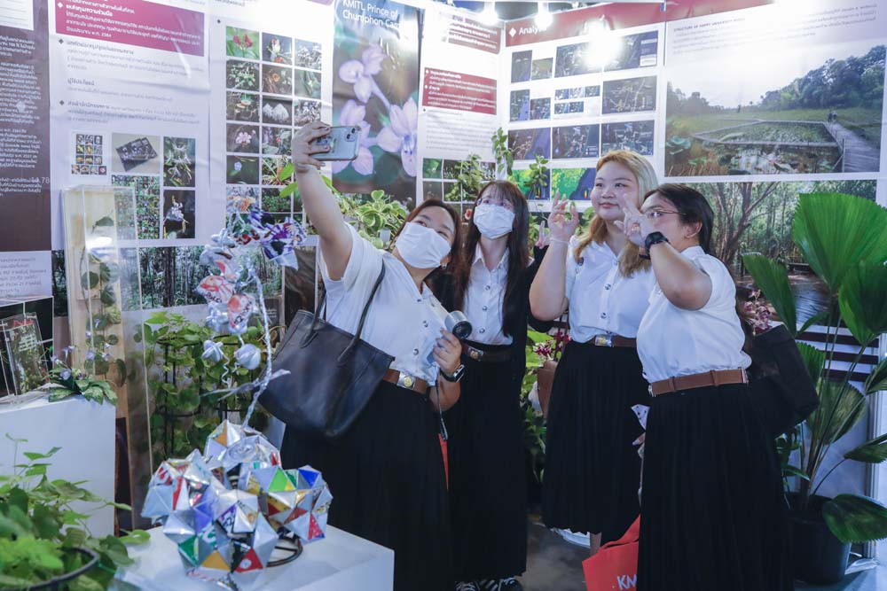 เมื่อ VR ย้ายออกจากบ้าน เข้าสู่ศูนย์การค้าและพิพิธภัณฑ์