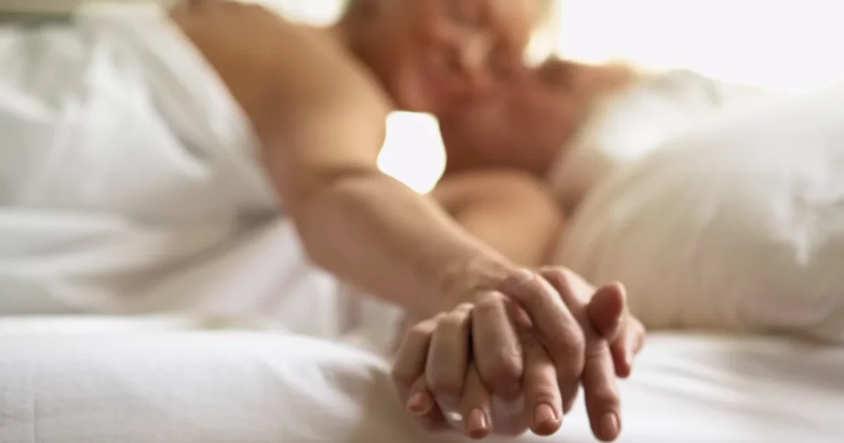 ความสัมพันธ์ใกล้ชิดหลังอายุ 60 เพื่อสุขภาพจิตที่ดีและอายุขัยยืนยาว