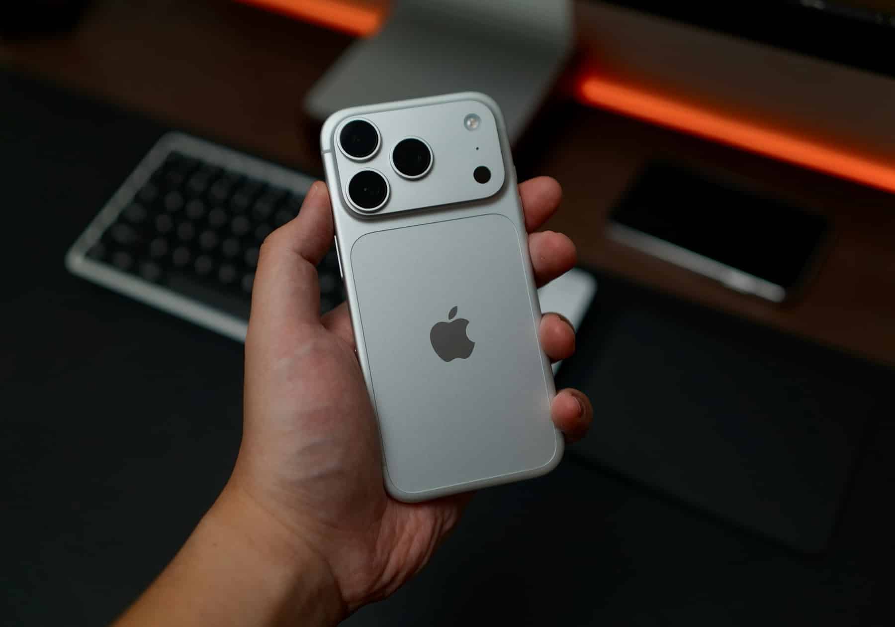 ธงแดงคุณภาพ iPhone 18 Pro เมื่อแฟลกชิประดับพรีเมียมเริ่มหั่นต้นทุน