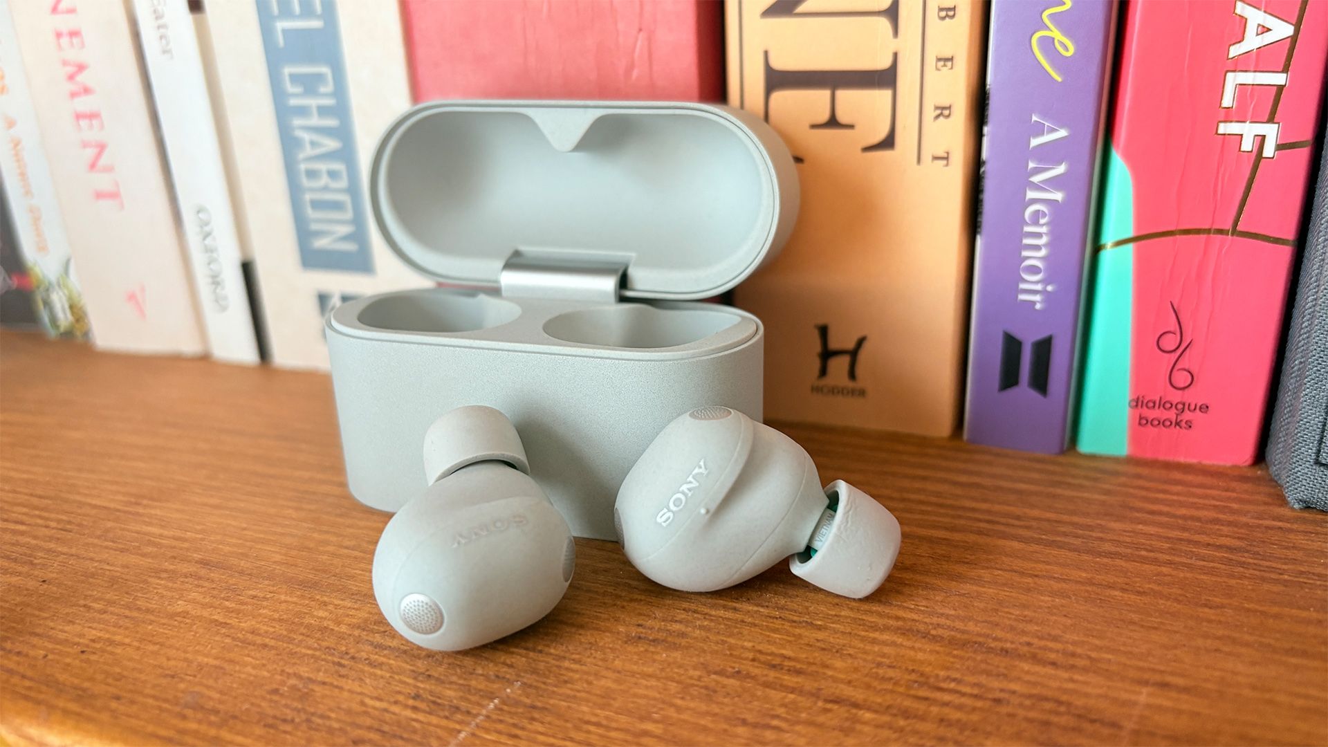 Sennheiser MOMENTUM True Wireless 5 vs Sony WF-1000XM6 หูฟังไร้สายพรีเมียมตัวท็อปตัวไหนคุ้มกว่า