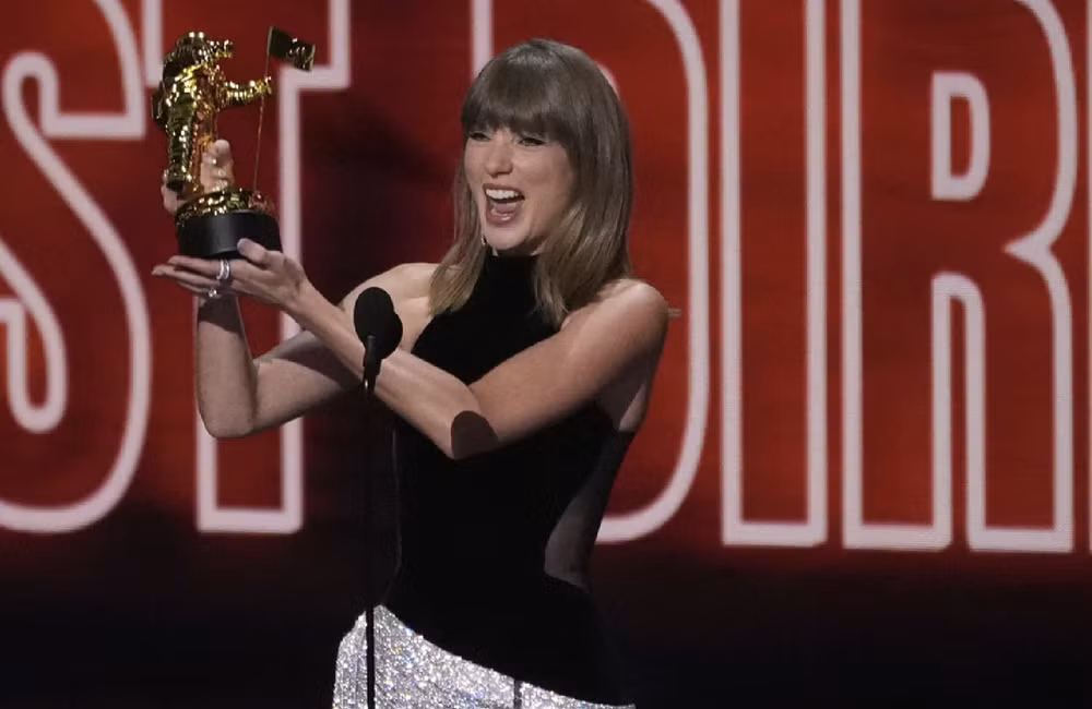 Taylor Swift กวาดรางวัล MTV VMAs สร้างประวัติศาสตร์ใหม่ของป๊อปไอคอน