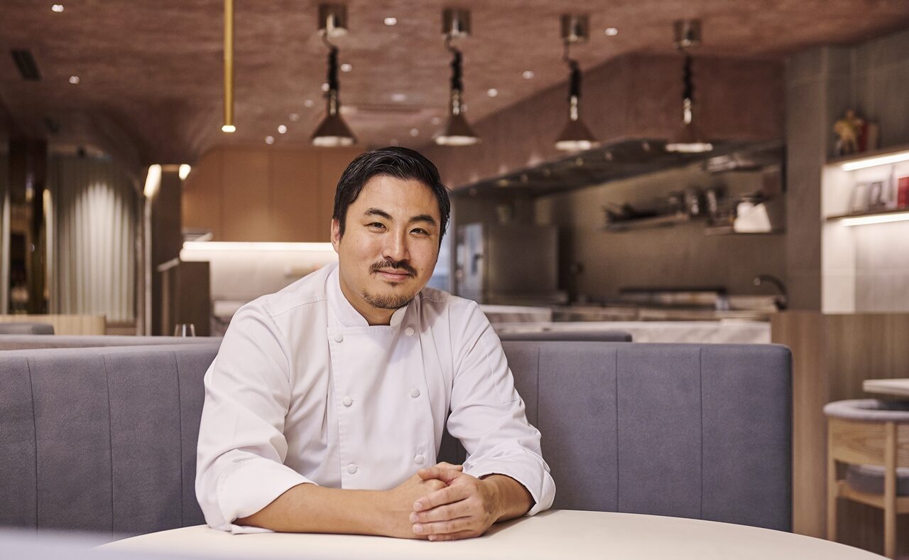 เชฟมิชลินสตาร์ Sun Kim กับโอมากาเสะ 8 คอร์สที่เล่าเรื่องผ่านจานอาหาร