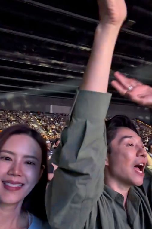 จากวิกฤตน้ำท่วมถึงฮอลล์เดือด เบิ้ม เบิ้ม concert ของป๊อบ-โอ๊ตที่ไม่ยอมแพ้