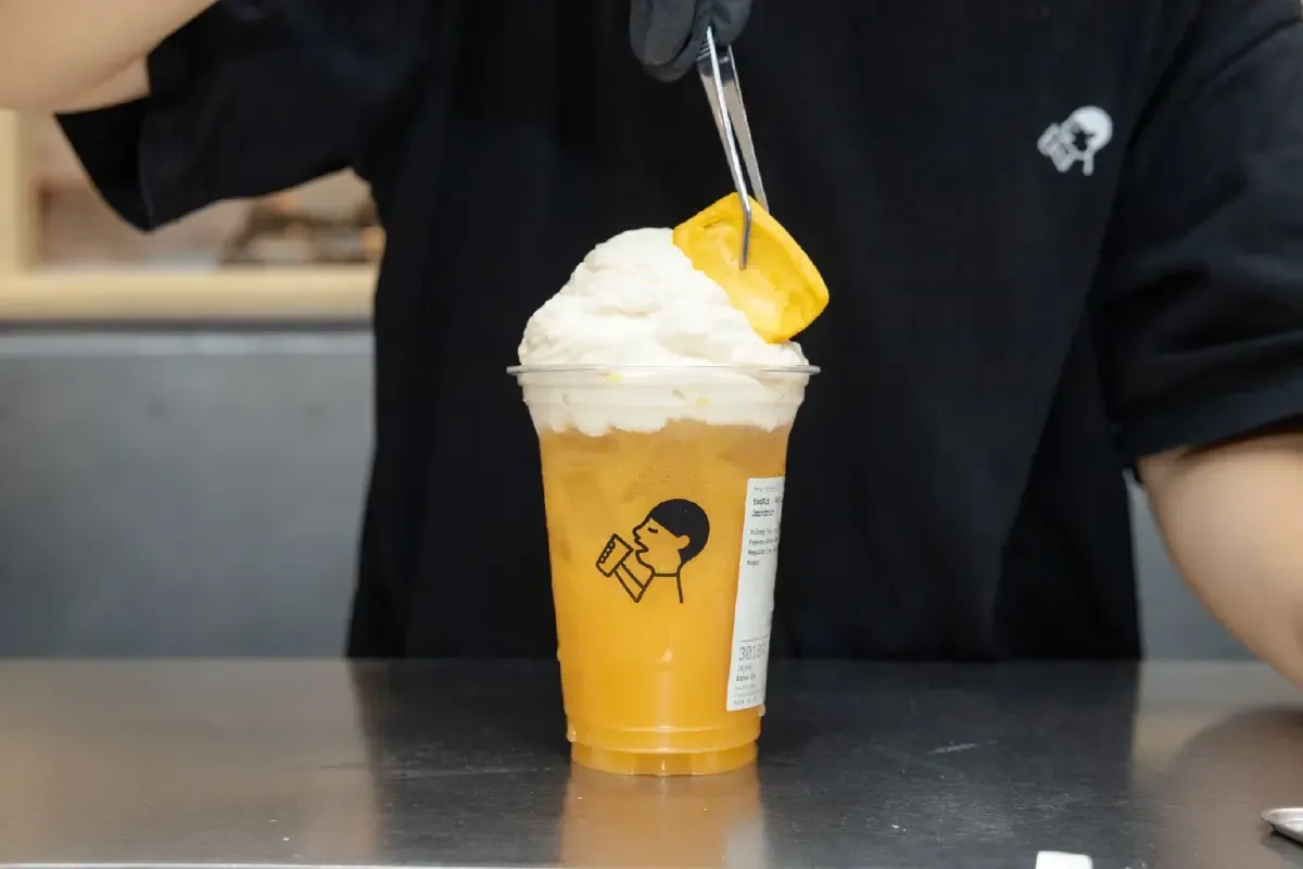 ร้านชาพรีเมียมแบบ Lab ทำไมต่างชาติแห่ปักหมุดที่เซ็นทรัลเวิลด์
