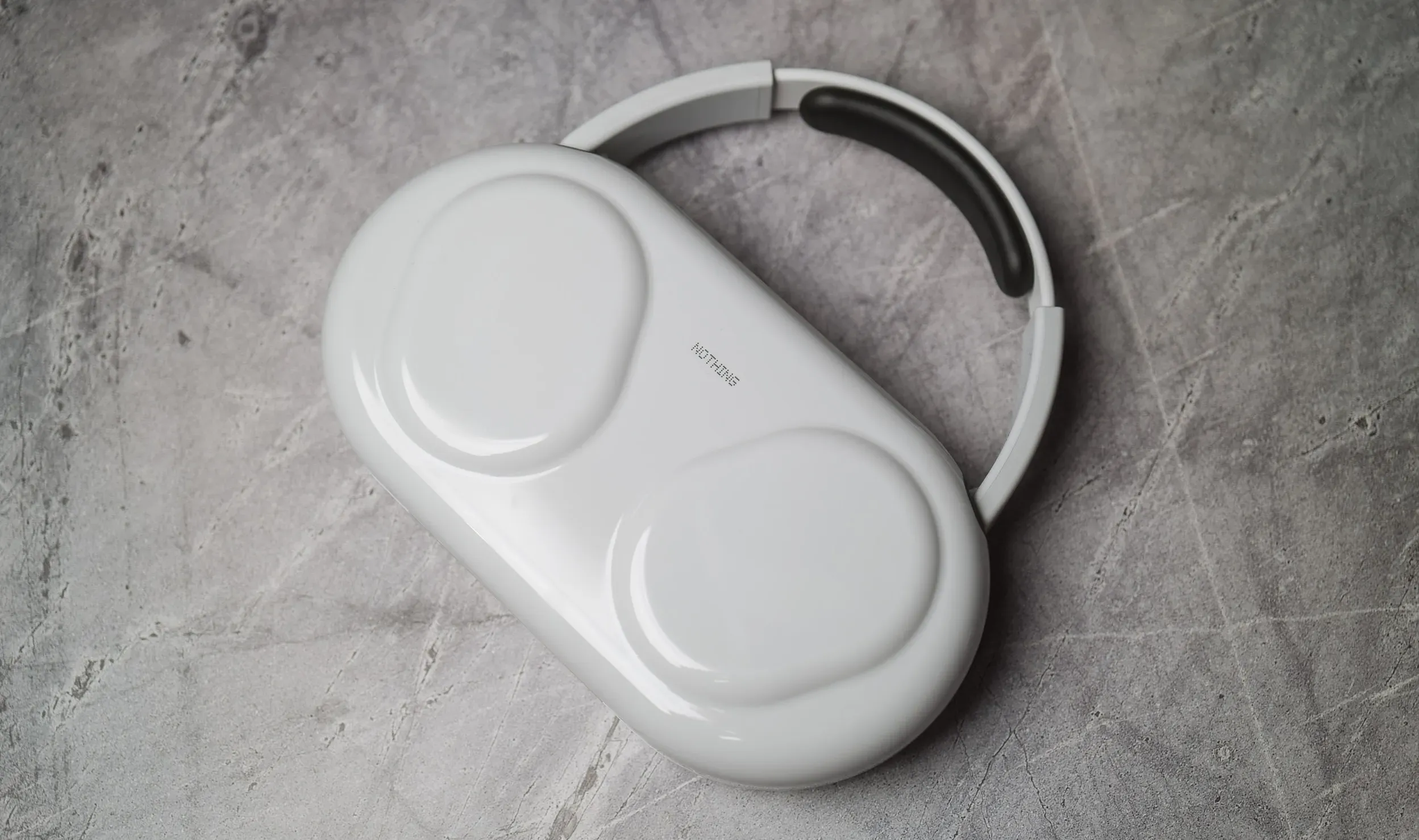 Headphone (1) Pro รีวิว หูฟังตัดเสียง Nothing สำหรับสายเดินทางและทำงานเสียง