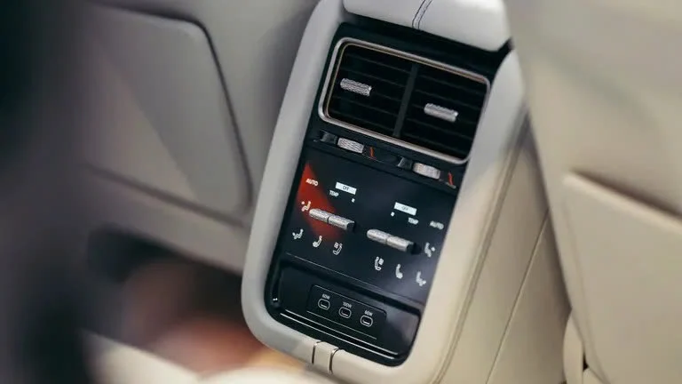 Bentley Torcal EV รถไฟฟ้าหรูระดับพรีเมียมที่ยกระดับนิยามเอสยูวีไฟฟ้า