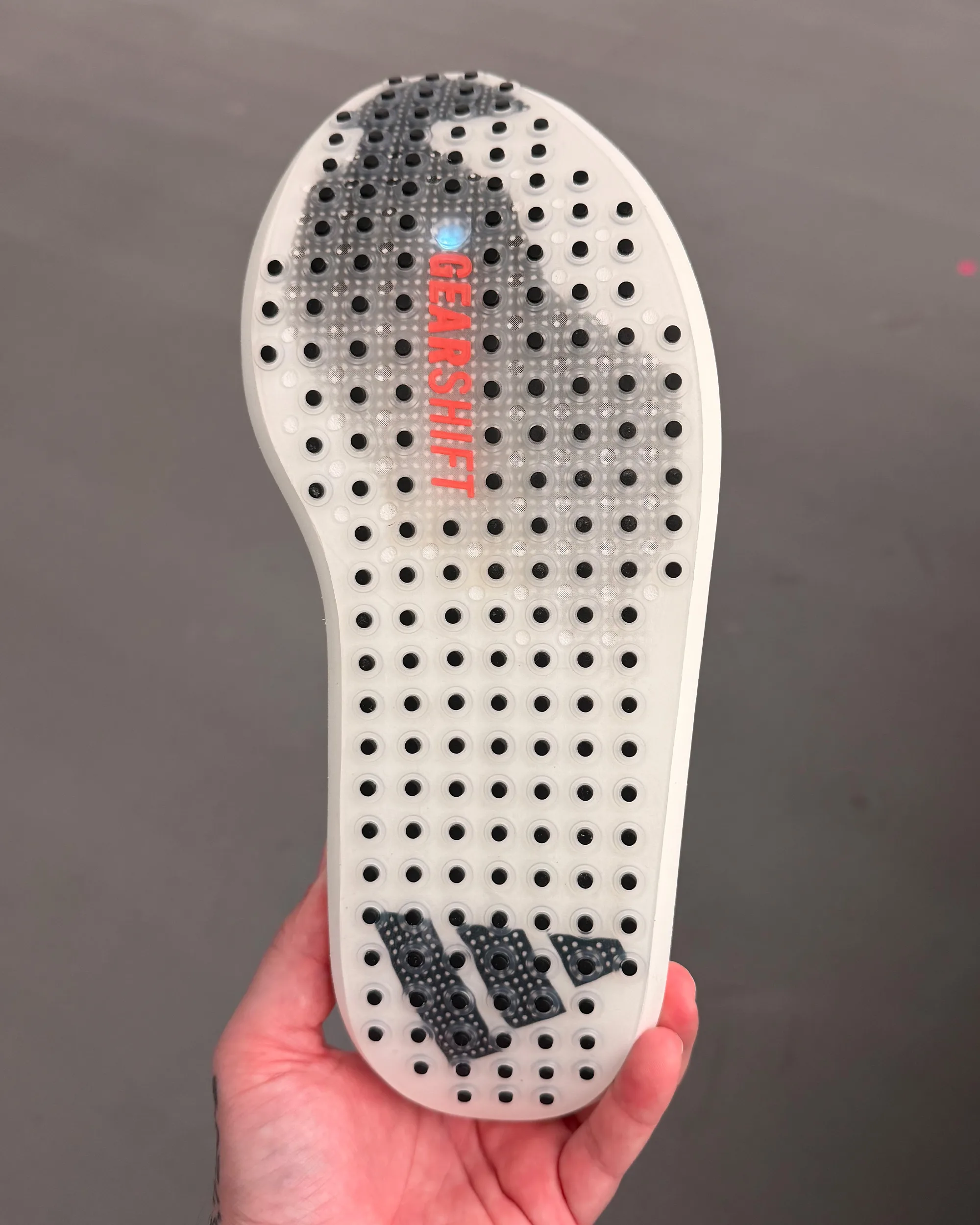 Adidas Adizero Gearshift vs Pro 5 พลิกเกมรองเท้าวิ่งคาร์บอนเพลต