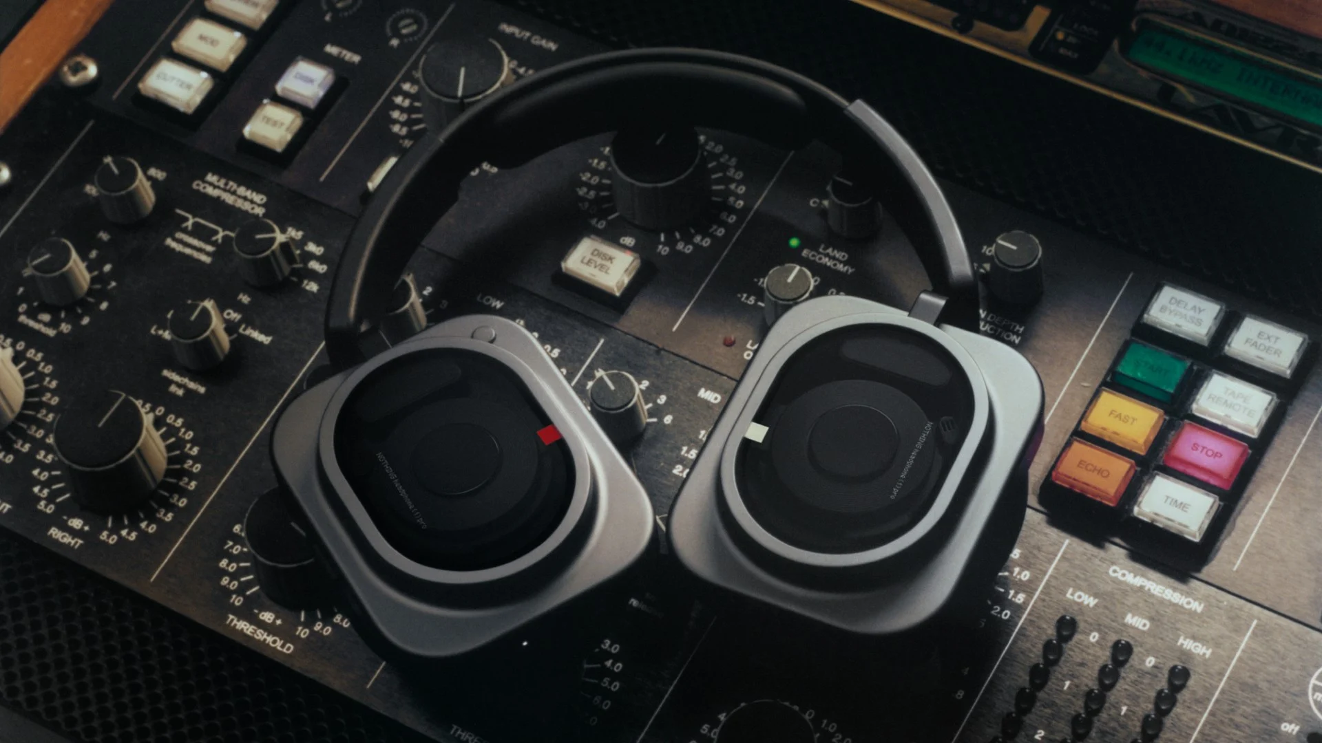 หูฟัง Nothing Pro Headphone (1) Pro ท้าชนเรือธงด้วย ANC 46dB และเสียงสตูดิโอ
