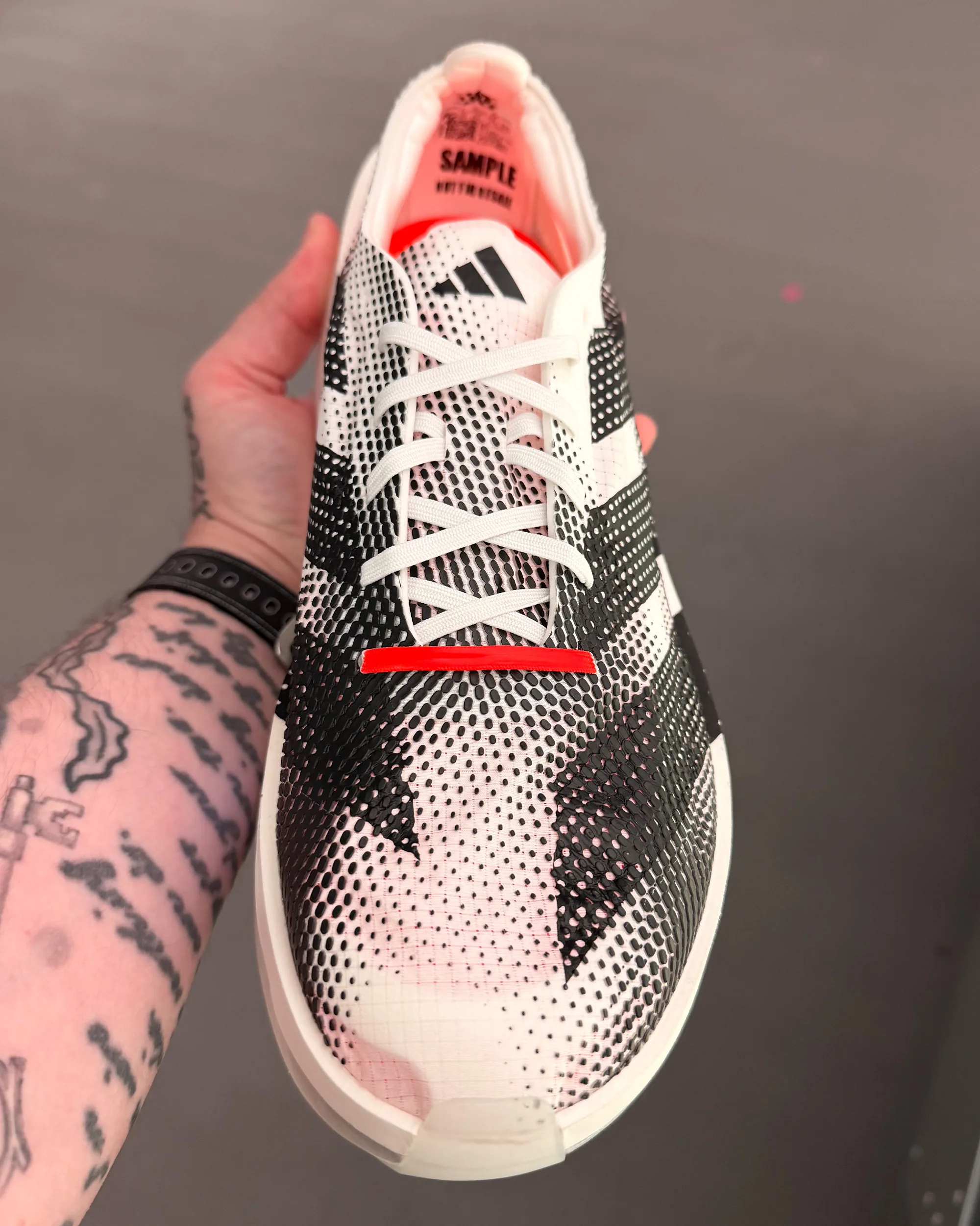 Adidas Adizero Gearshift vs Pro 5 พลิกเกมรองเท้าวิ่งคาร์บอนเพลต