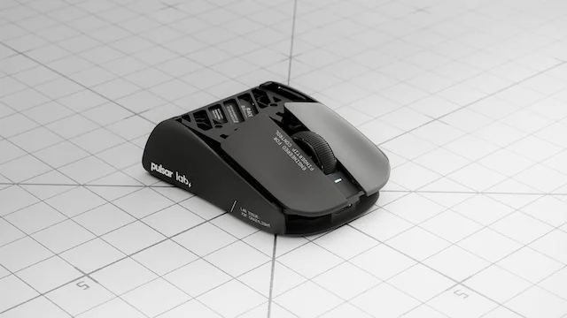 เมาส์เกมมิ่งน้ำหนักเบาแข่งเดือด Pulsar X2F CrazyLight ปะทะ Epomaker EM3