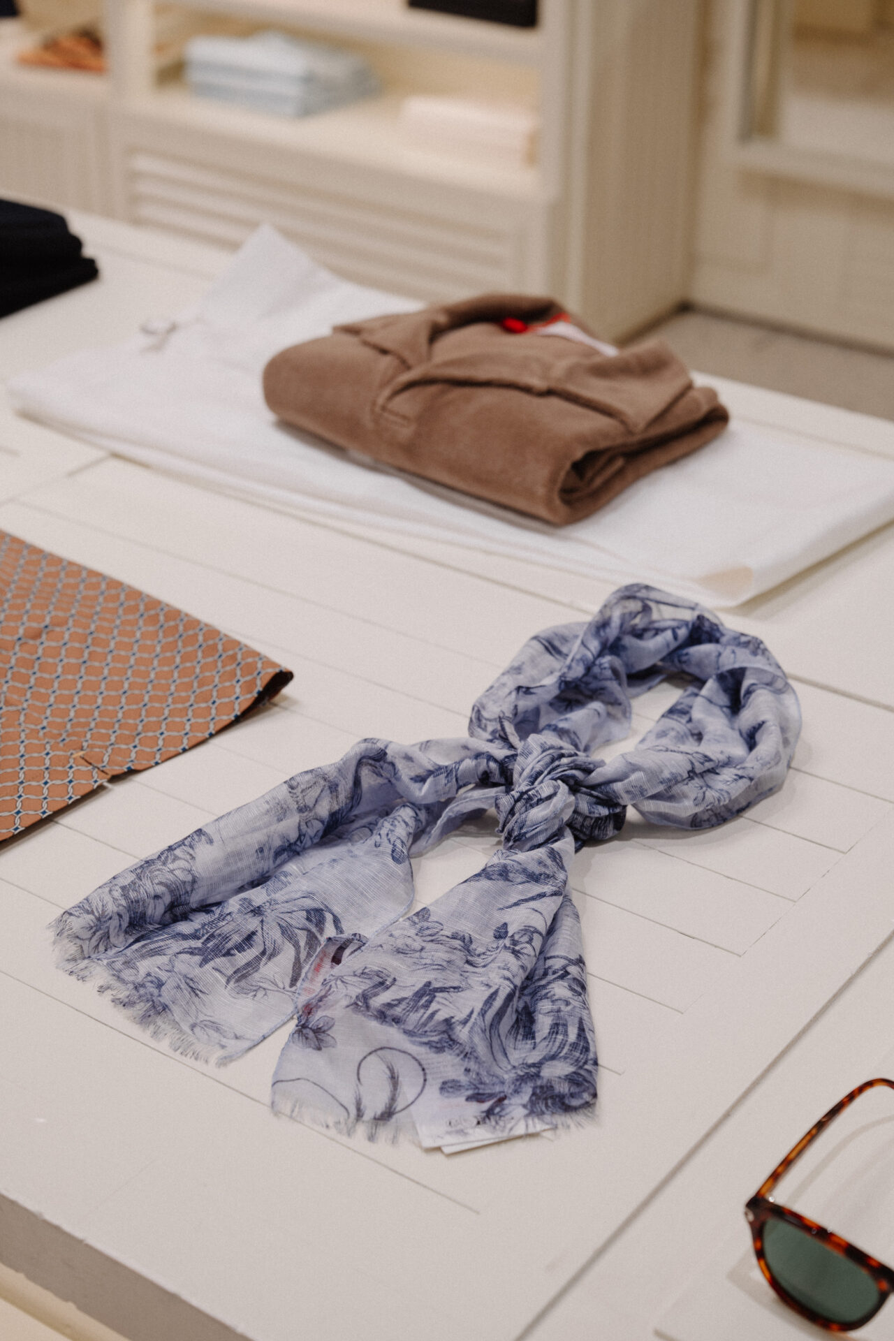 Soft Classic ยุคใหม่ เมื่อความโรแมนติกมาบรรจบมินิมอลในฤดูใบไม้ร่วง