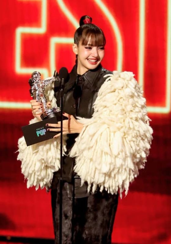 Red Carpet Triumph ลิซ่ากับชัยชนะ Best Pop บนเวที VMAs