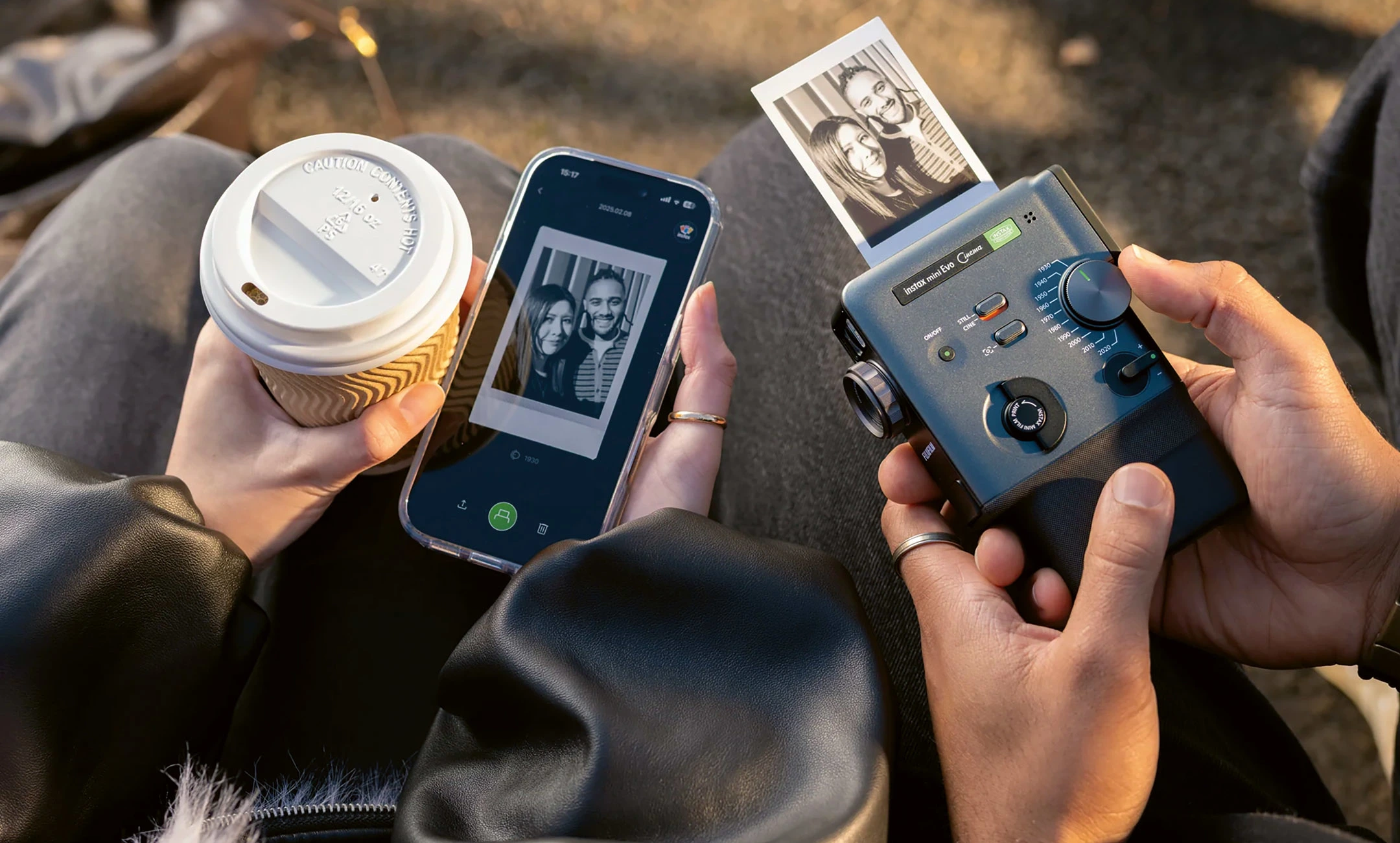รีวิวกล้องอินสแตนท์สร้างสรรค์ Polaroid Mod และ Fujifilm Instax Mini EVO Cinema