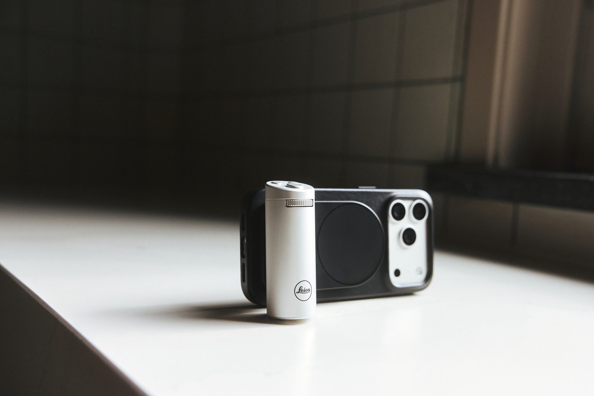Leica LUX 2.0 ยกระดับการถ่ายภาพ iPhone สำหรับสายจริงจัง