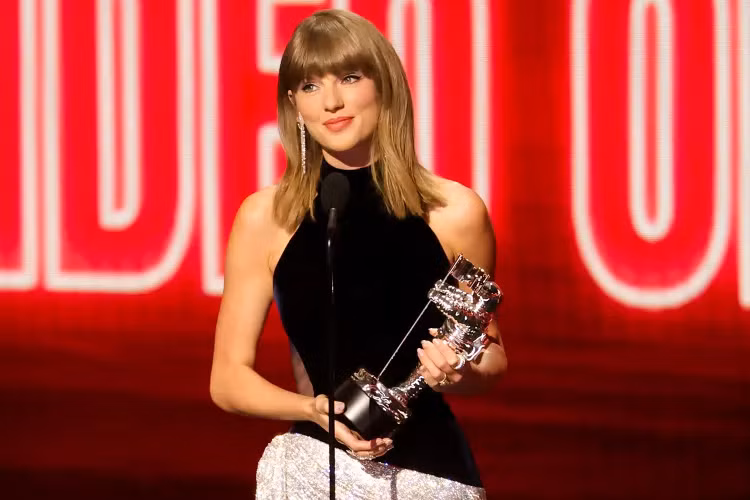 Taylor Swift ทำลายสถิติ MTV VMAs ดีกรีไอคอนป็อปยุคใหม่