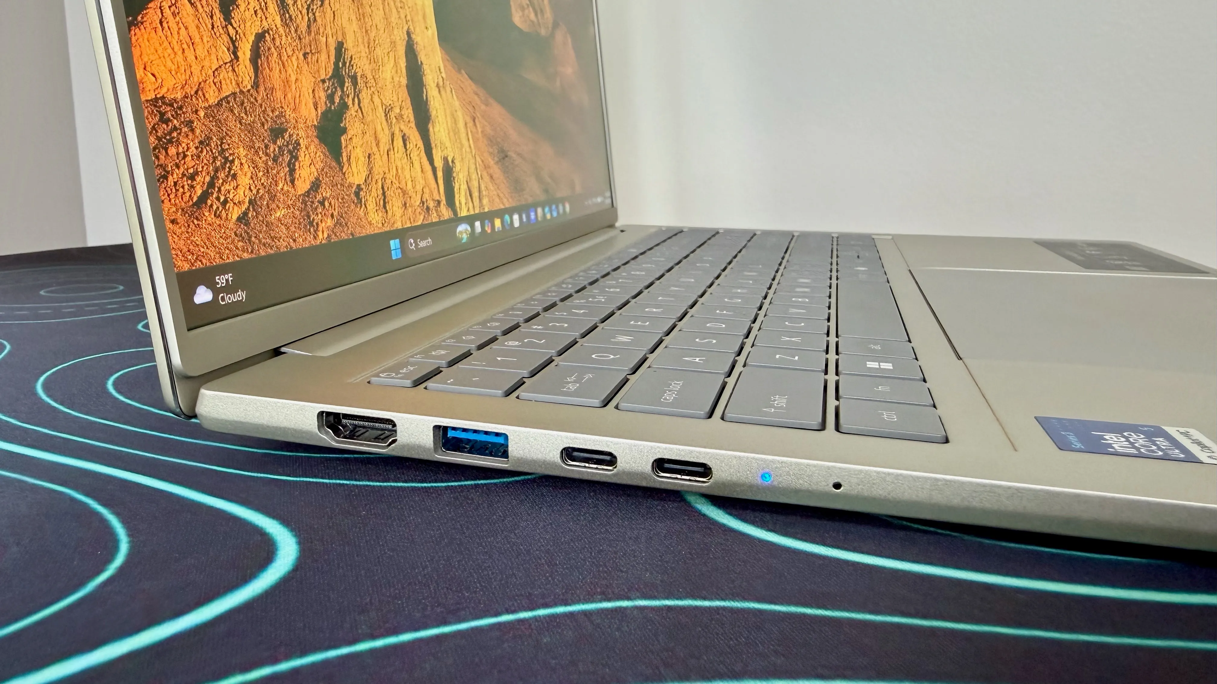 เปรียบเทียบแล็ปท็อป OLED 16 นิ้วเบาพกพา Acer Swift Go 16 และ LG Gram Pro 16