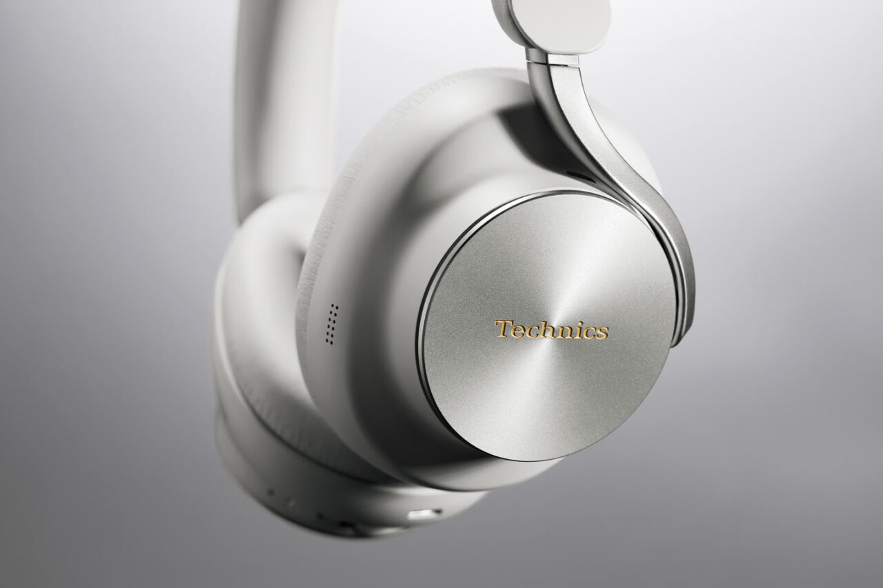 Technics EAH-A1000 vs Sony WH-1000XM6 ศึกหูฟังไร้สาย Premium เน้นเสียง vs ตัดเสียง