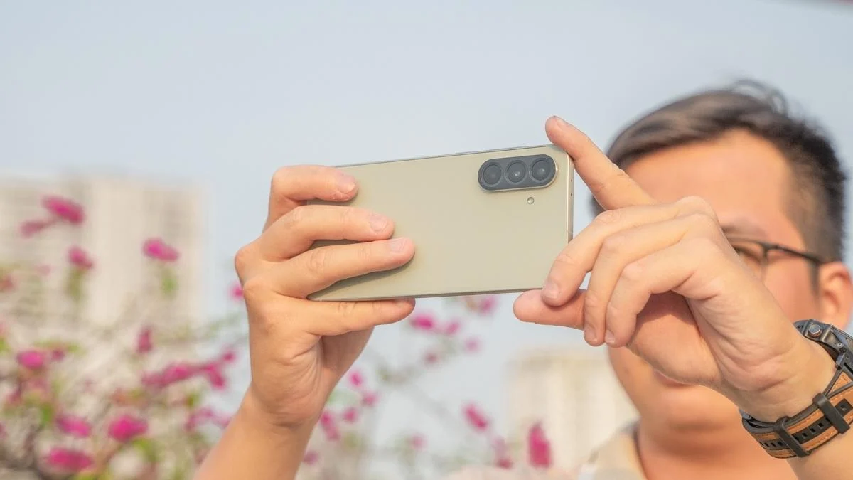 Samsung Galaxy A56 vs Nothing Phone 3a รุ่นกลางที่คุ้มกว่าสำหรับคุณ