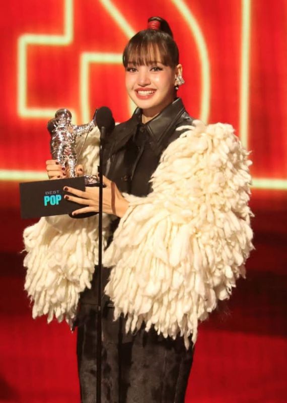 ลิซ่า MTV VMAs กับชัยชนะ Best Pop และโชว์ที่โลกพูดถึง