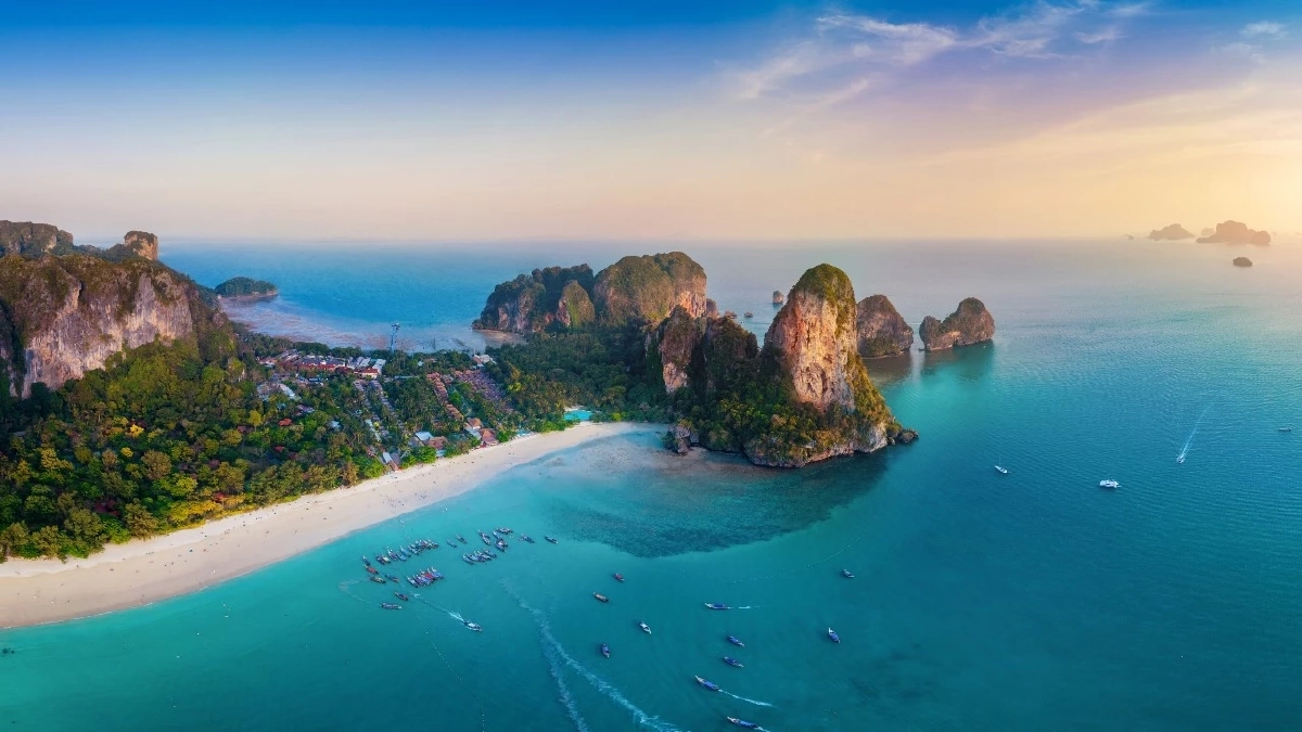 เรือรบสหรัฐฯ ภูเก็ต การเยี่ยมท่าเรือครั้งใหญ่ที่เปลี่ยนเมืองทั้งเกาะ