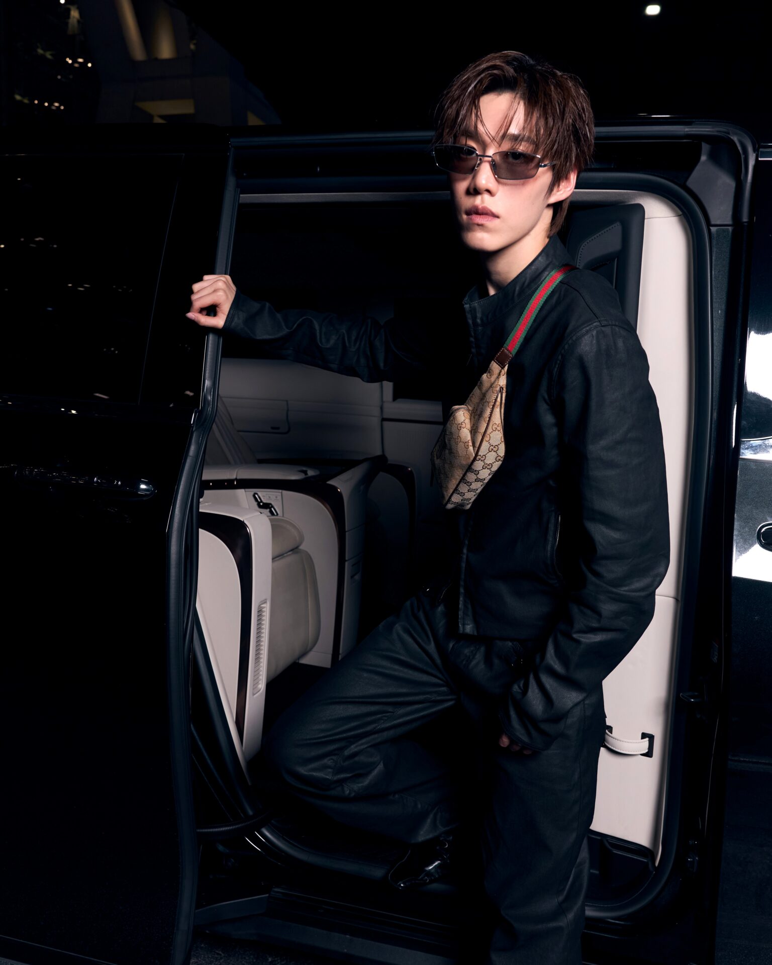 จากลุคสนามบินถึงฟร้อนต์โรว์ คู่บิวกิ้น–พีพีคือโมเมนต์ที่ต้องดูของ Gucci