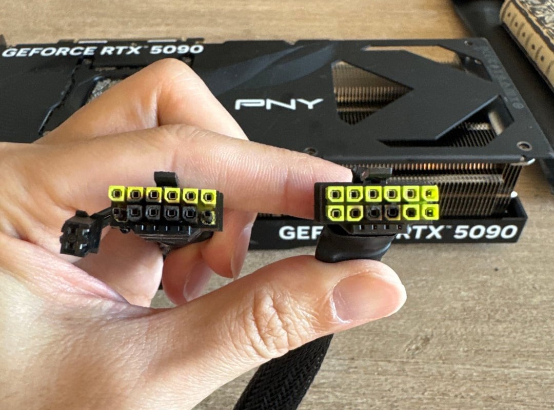 สาย PSU ต่อผิด: ความผิดพลาดเล็กที่เผาการ์ดจอระดับ RTX 4090/5090