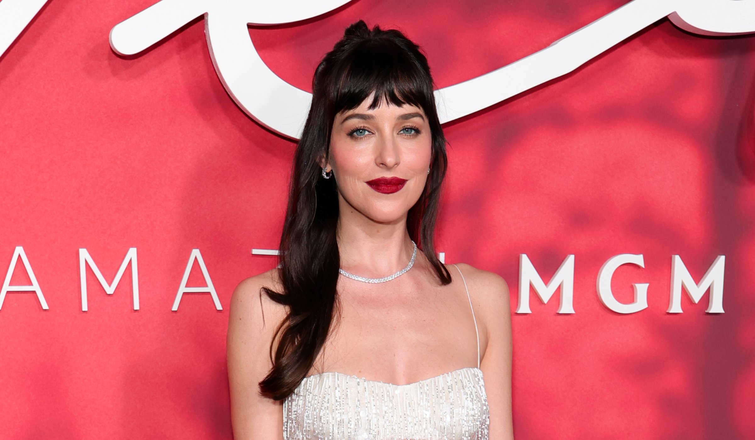 Red Carpet Beauty Secrets เปิดเคล็ดลับแต่งหน้าให้เด่นเหมือนเดินพรมแดง